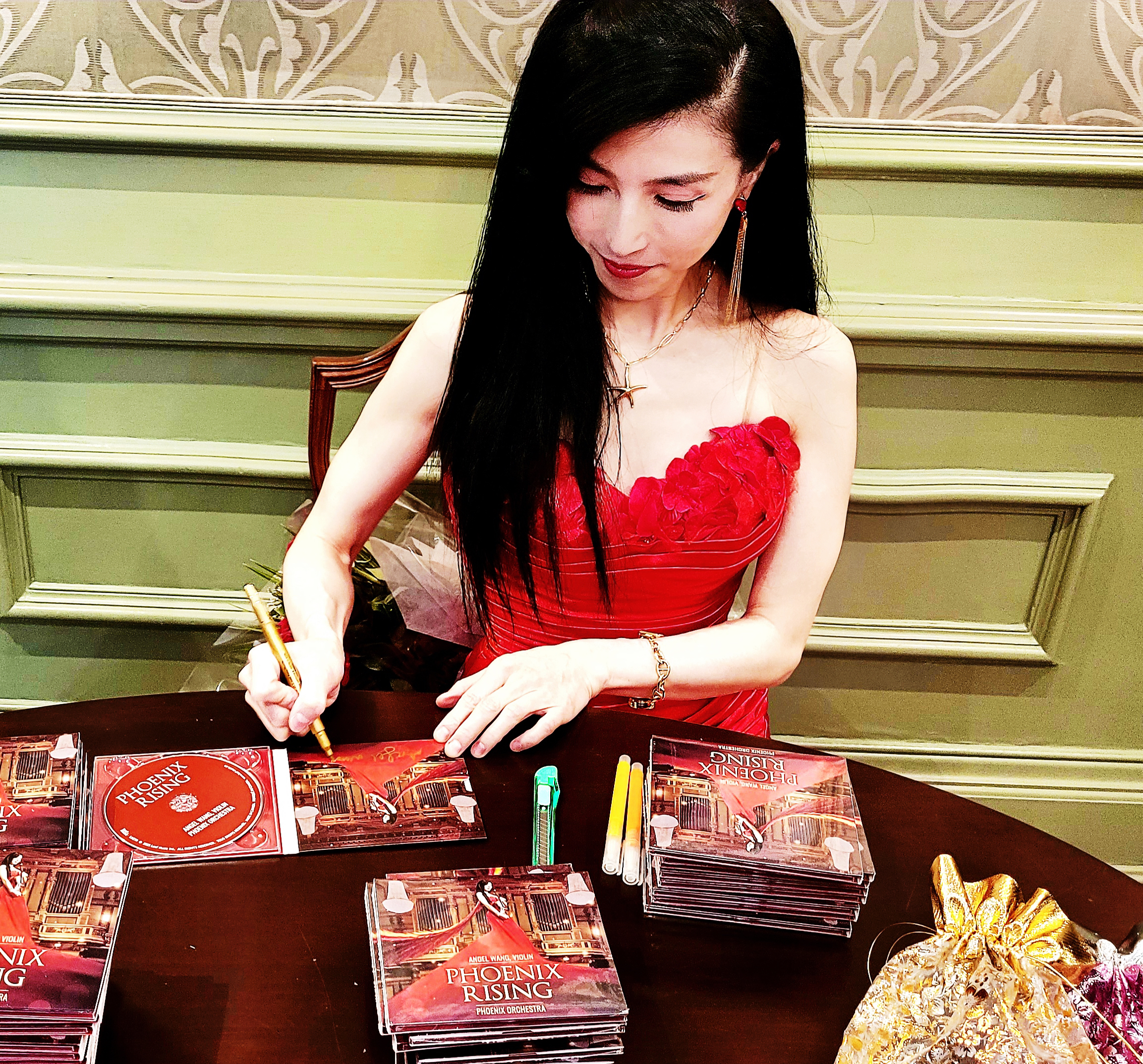 ں֮׿Խ̱-Angel Wangô˽