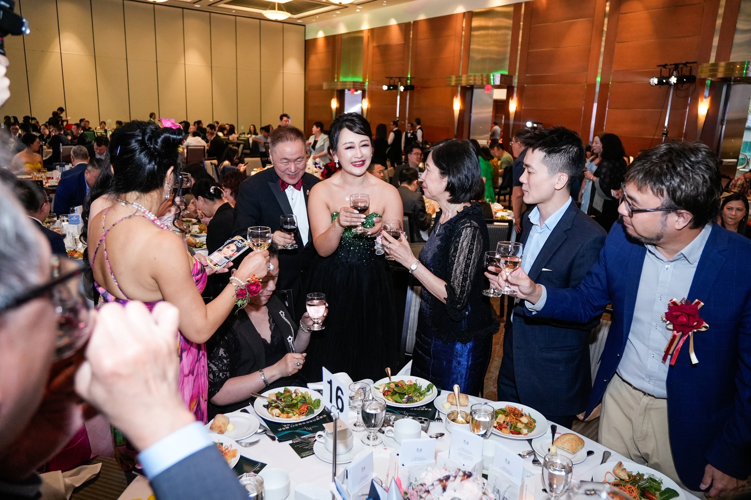 聚势成光·智驭未来——士嘉堡约克区华商会42周年庆典圆满落幕