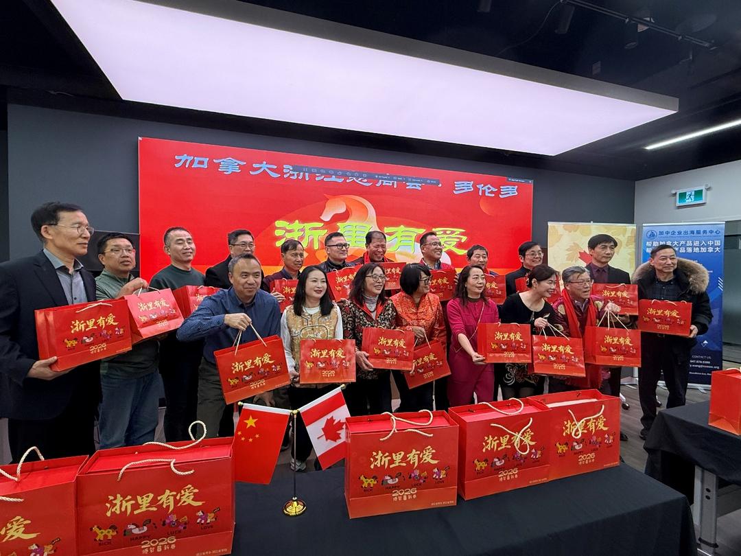 �������а����Ⱥ��´����ڶ��׶�¡�ؾ��У�