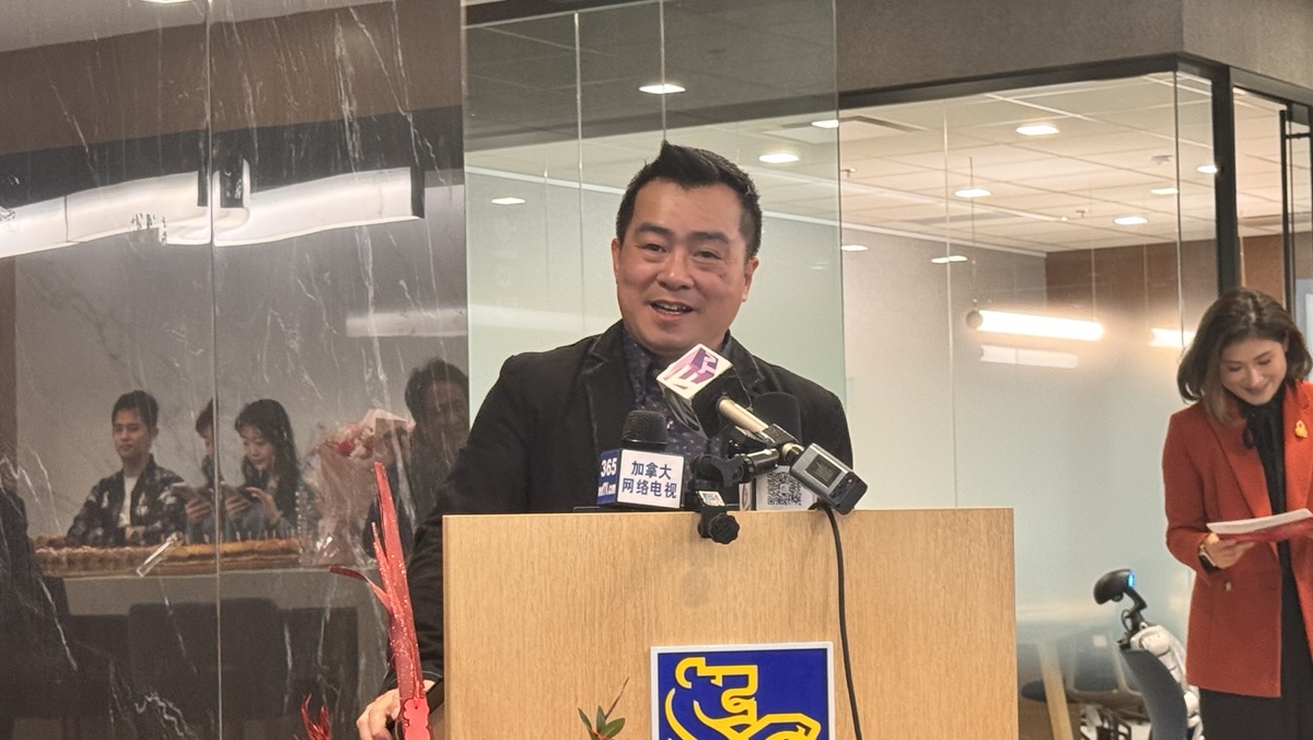 ���׶ഺ���̻����2��14-15���𺳿��� ����ζ�컨�塱�ع飡