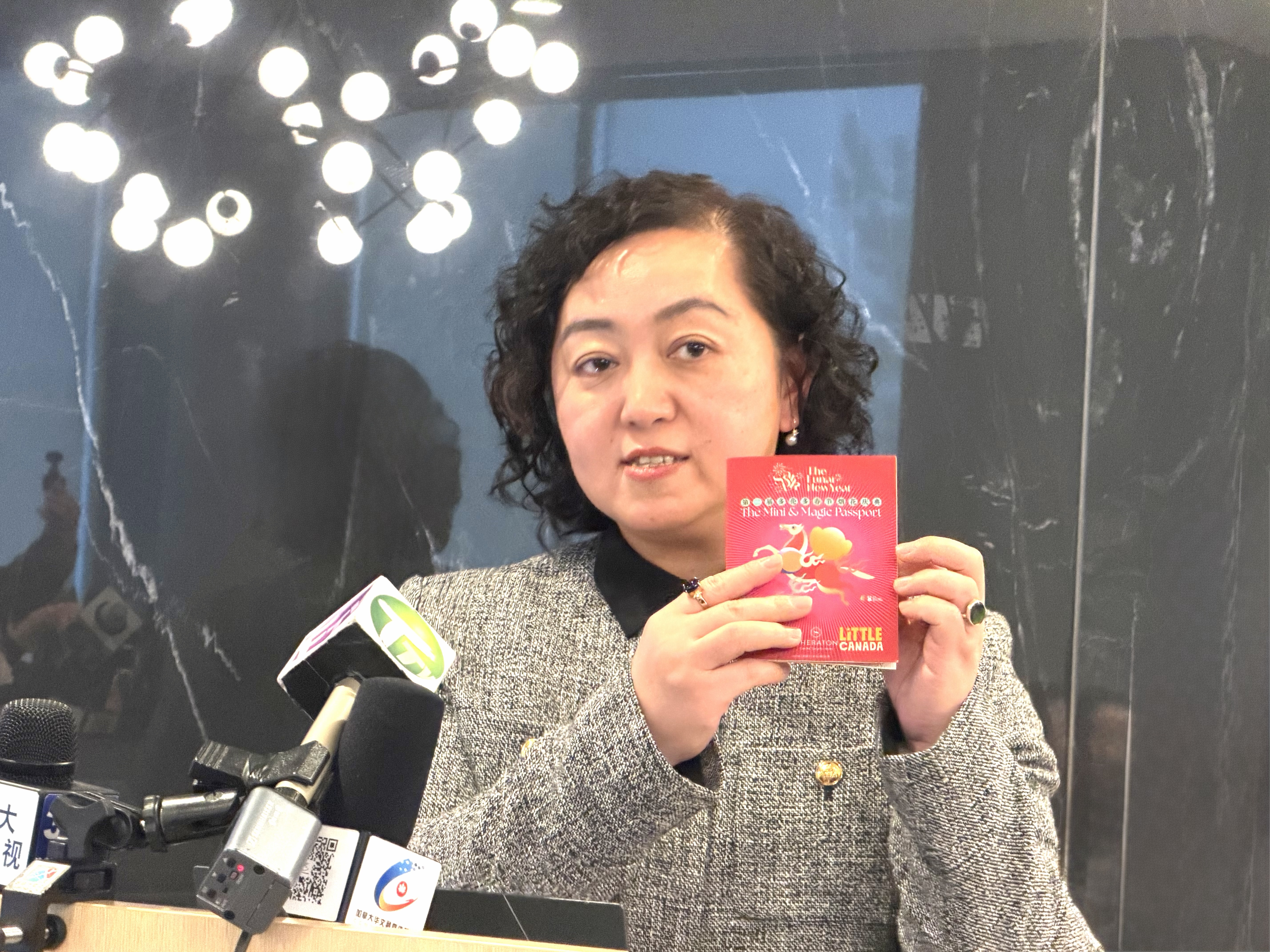 ���׶ഺ���̻����2��14-15���𺳿��� ����ζ�컨�塱�ع飡