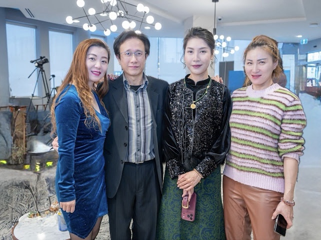 ���׶ഺ���̻����2��14-15���𺳿��� ����ζ�컨�塱�ع飡