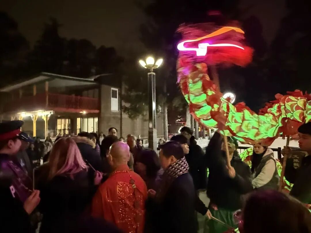 万众同心迎马年|加拿大佛教会湛山精舍举行2026丙午除夕敲钟祈福