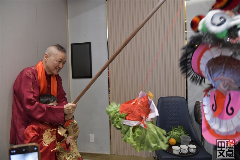 37�ط���ͬ�����������³�-���ۼ����ܲ�½����Яȫ��Ա��������