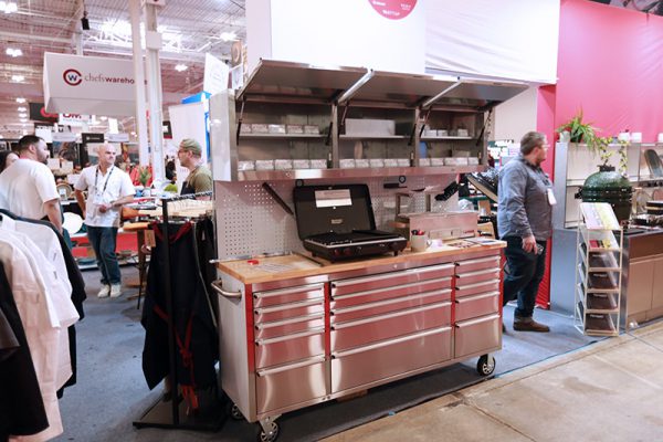 ������ҵ��ҵ�����ܻ����й������豸��ҵ��չ���ô�����豸չ��