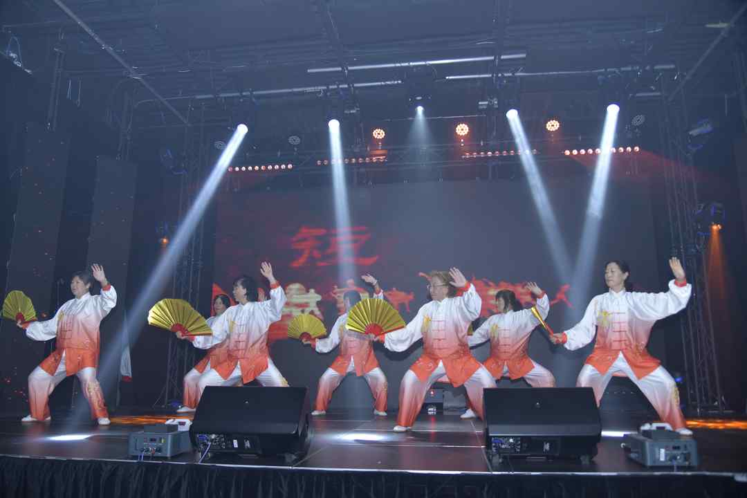 加拿大国庆日总理贺信致意 多伦多上演“跨代同台”共谱加拿大多