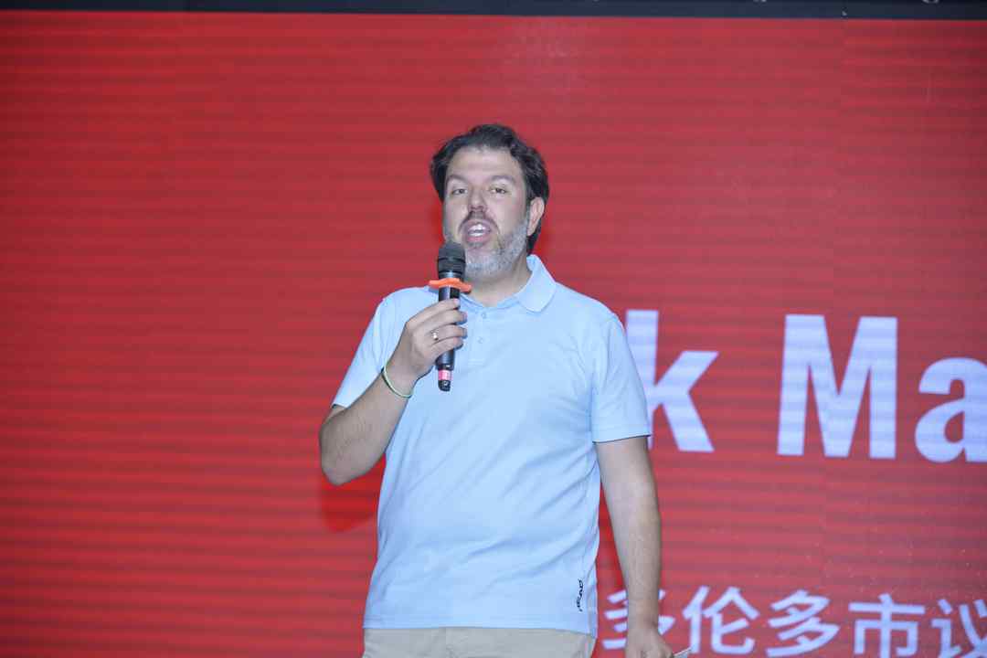 加拿大国庆日总理贺信致意 多伦多上演“跨代同台”共谱加拿大多