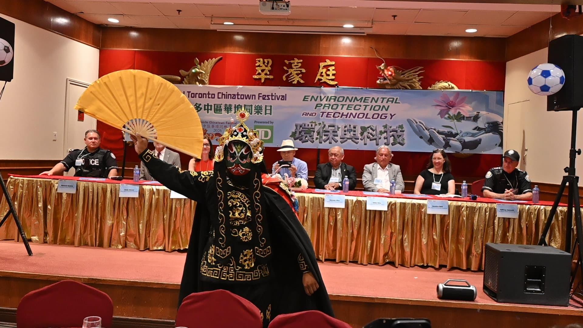 第26届多伦多中区华埠同乐日7月25、26日免费开放!7英尺机器人现