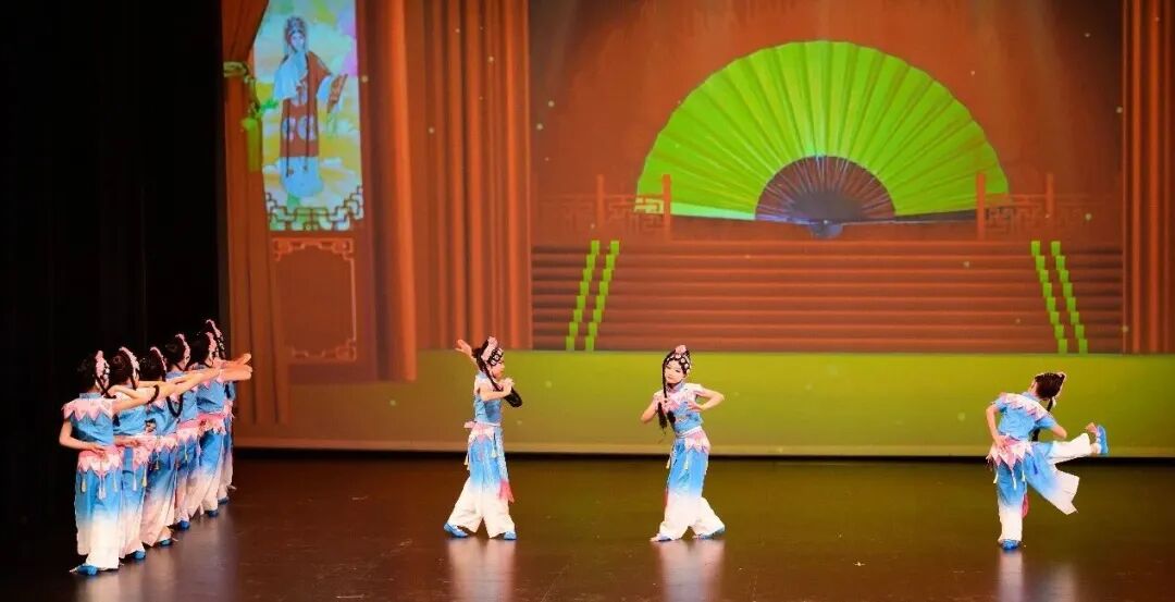 枫韵启新程 金秋绽芳华 —“ 枫韵金秋 ” 瑞邦多元感恩晚会圆满