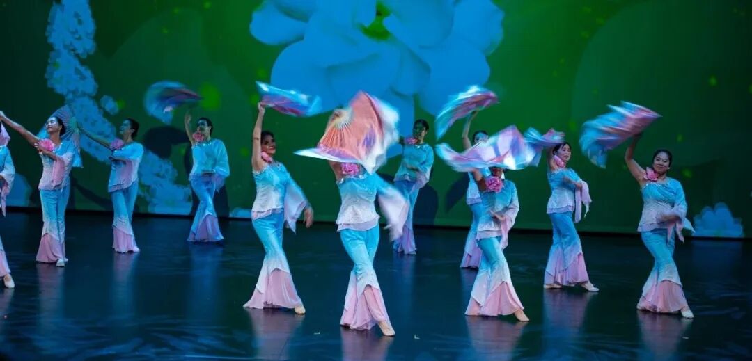 枫韵启新程 金秋绽芳华 —“ 枫韵金秋 ” 瑞邦多元感恩晚会圆满