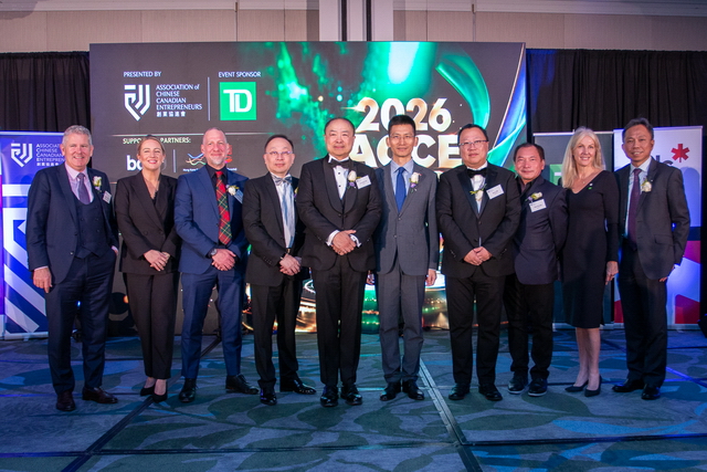 2026��ҵЭ�����������磬�α����ա�Martin Thibodeau (RBC), Jamie Mowat (BDC), Brad Burnett (ITC Construction Group), �����أ����繲ͬ��ϯ����ϯ��� (��ҵЭ����᳤)���й�פ�¸绪�����¸���ɽ, ���ģ����繲ͬ��ϯ���������ۣ���ҵЭ������ʣ���Catherine Dangerfield (TD), ��۾�ó�����������롣